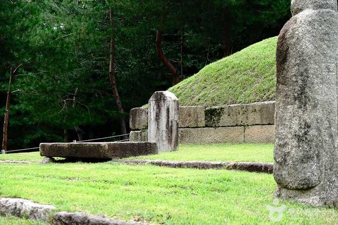 Discover Seoul's Yeonsangun Tomb - image 12