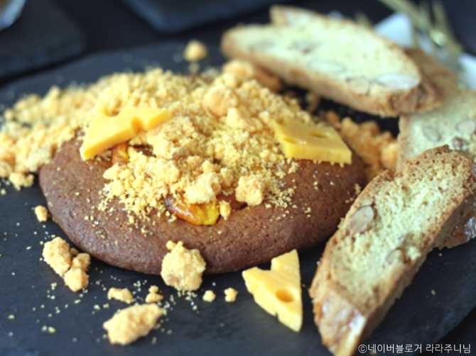 Discover Highline Cafe - image 4