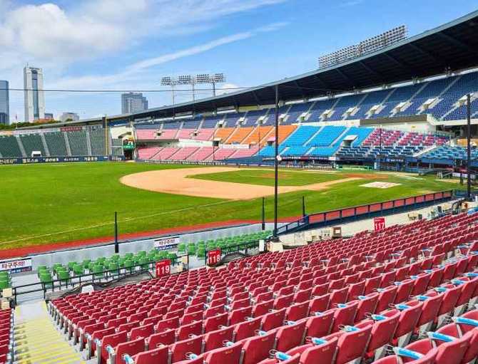 Jamsil Baseball Stadium - image 3