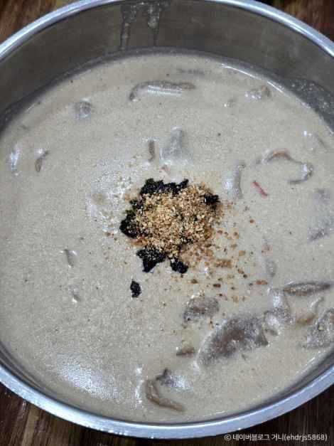 산도토리임자탕: 건강한 채식 중심 도토리 요리 맛집 소개 4