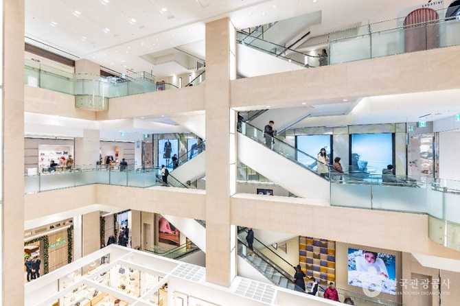 Shinsegae Department Store Main Branch - image 6