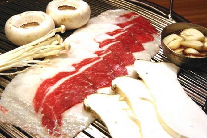 서울 강남구 우돈청, 친환경 숯불구이와 최고급 생고기 맛집 소개 4