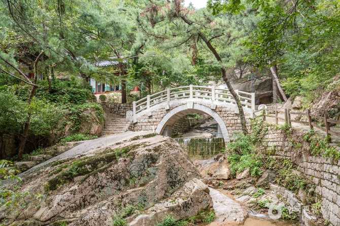 Discover Geumsunsa Temple in Seoul - image 6