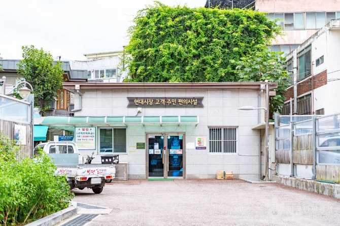 금천구 최대 규모의 현대시장, 비단길 시장 소개와 방문 정보 5