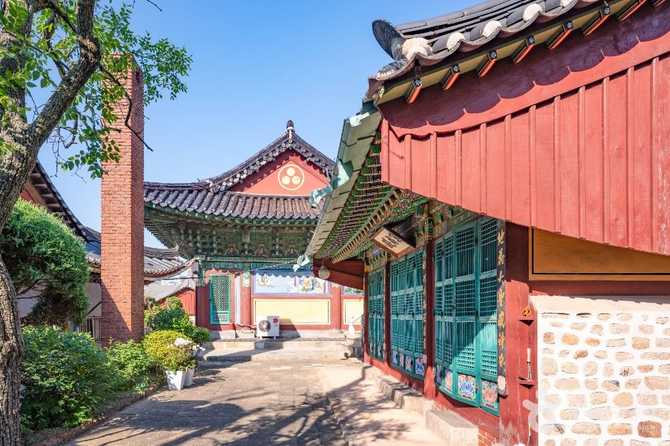 Discover Cheongryongsa Temple in Seoul - image 5