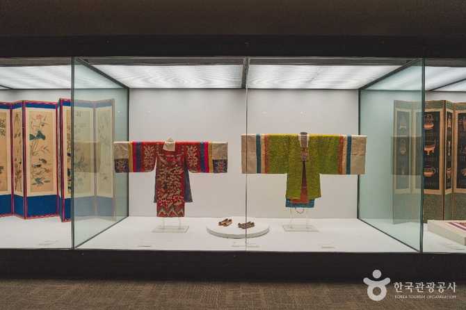Discover Sookmyung Women's University Mu - image 6