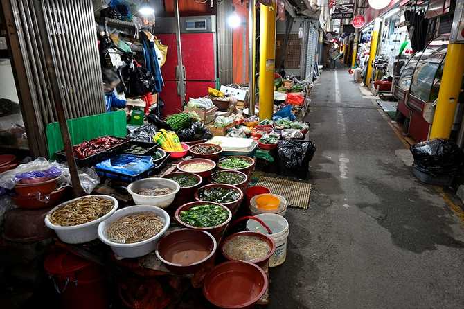 부산 신평종합시장: 다양한 먹거리와 쇼핑을 즐길 수 있는 지역 명소 5