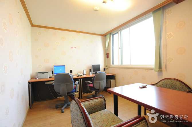 Utopia Tourism Hotel in Busan - image 5