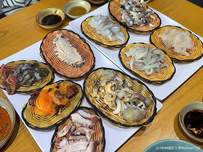 부산 기장 송정해녀집 해산물 맛집, 신선한 해산물과 전망까지 즐기기 5