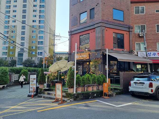 Discover Gupel Cafe in Seoul - image 4