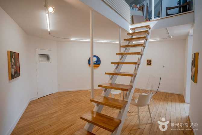 Kim Hyun - image 5