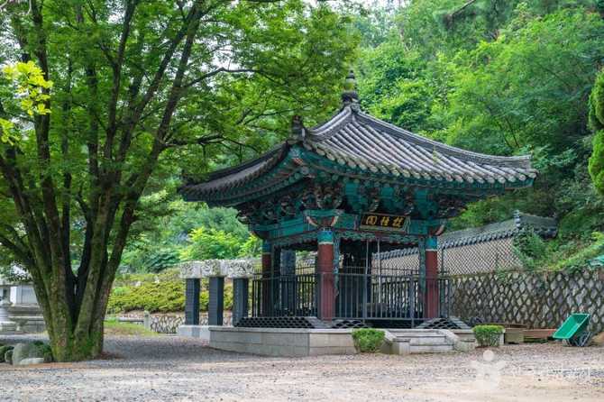 Visit Gwaneumsa Temple in Seoul - image 5