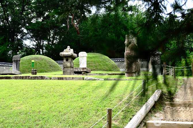 Discover Seoul's Yeonsangun Tomb - image 13