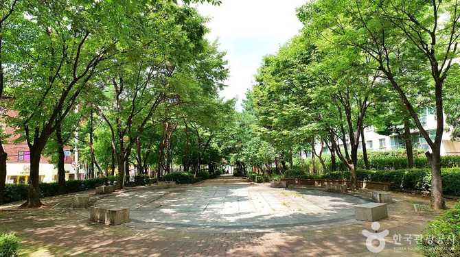 Hanyang Park - image 5