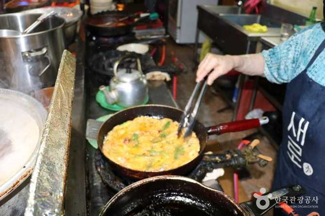 서울 동대문구 회기역 인근 노천파전 맛집 가이드 6