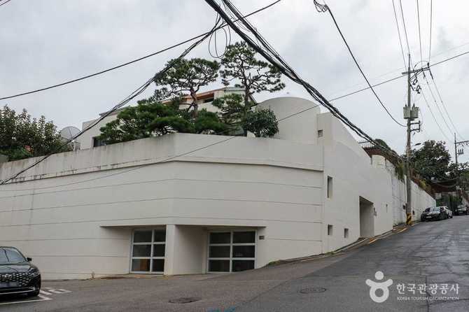 Discover Baik Haeyoung Gallery - image 5