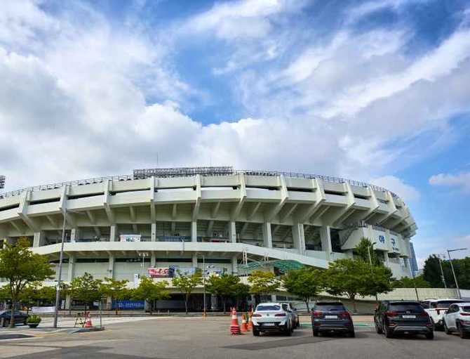 Jamsil Baseball Stadium - image 5