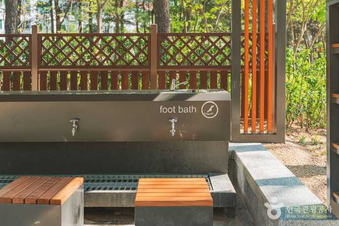 Discover HanSol Neighborhood Park in - image 6