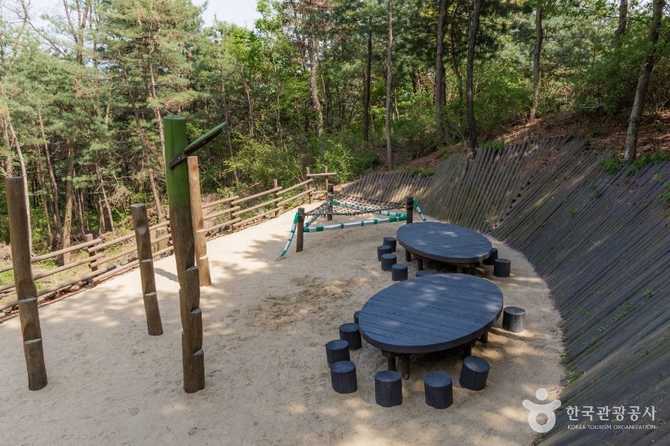 Discover Odong Neighborhood Park in - image 5