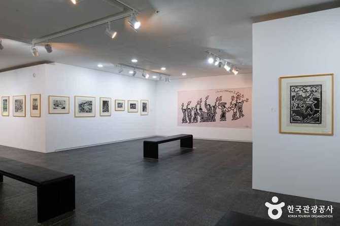 민주화운동기념관: 민주주의 역사와 희망의 공간 19