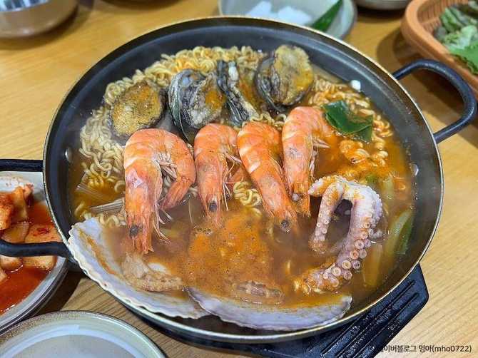 부산 기장 송정해녀집 해산물 맛집, 신선한 해산물과 전망까지 즐기기 6