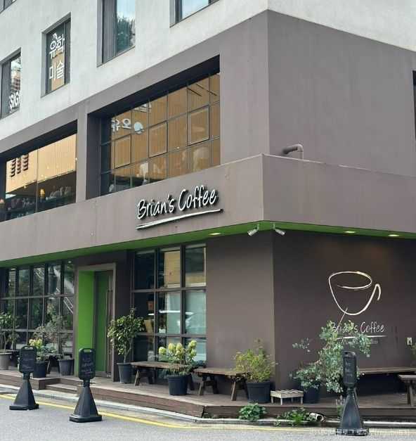 서울 강남구 브라이언스커피: 디저트와 커피가 매력적인 베이커리 카페 6