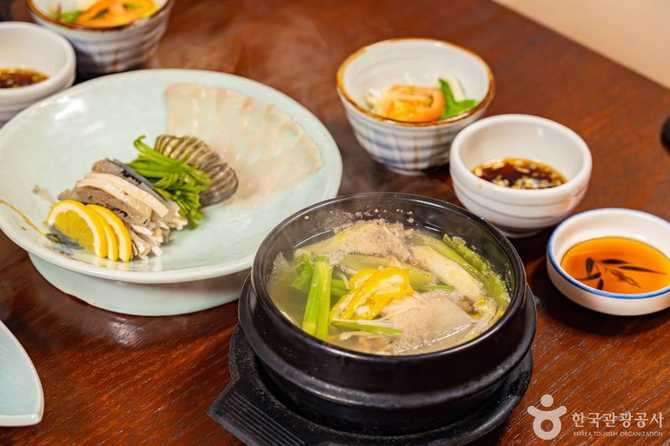Samseong Sushi - image 13