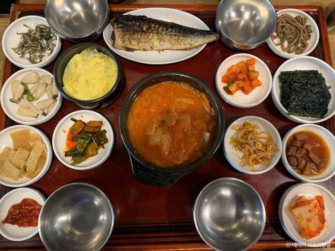 Experience Authentic Korean Cuisine at - image 8