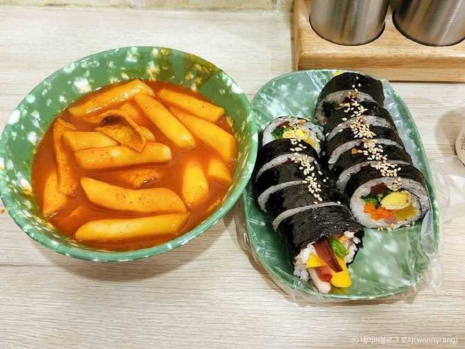 Experience Authentic Tteokbokki and Gimb - image 5