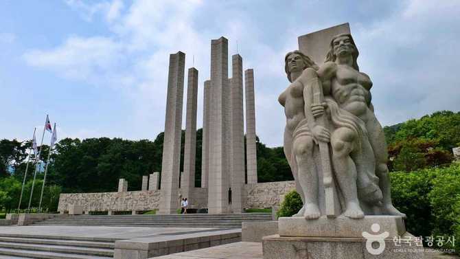 서울 강북구 4·19학생혁명기념탑: 역사와 의미를 한눈에 6