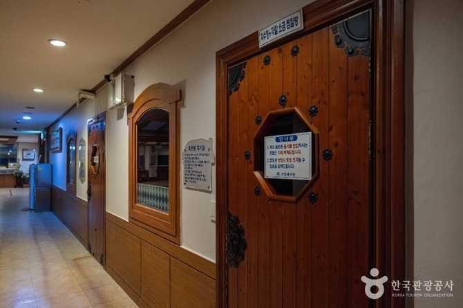 Experience the Best Spa and - image 17