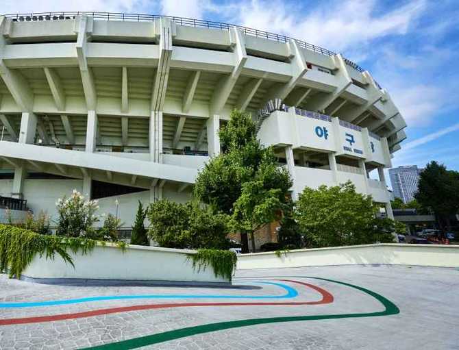 Jamsil Baseball Stadium - image 7