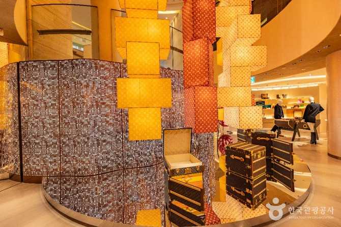 Shinsegae Department Store Main Branch - image 9