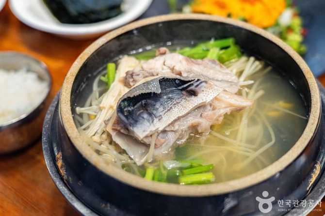 Best Korean Fish Cake Soup - image 18