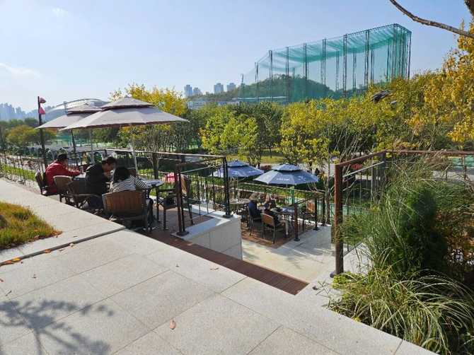 Guro Picnic Garden - image 9