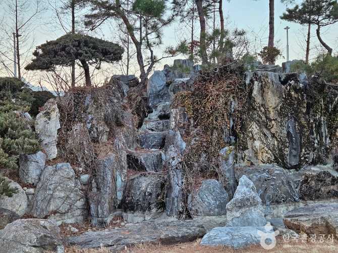Discover GIMPO Airport Sky Park - image 9