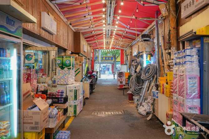 Explore Inhyeon Market - image 7