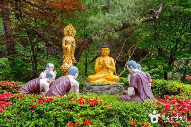 Discover Seoguksa Temple in Seoul - image 12