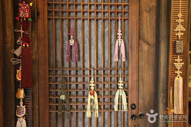 서울 종로구 동림매듭공방: 전통 매듭 공예와 체험의 명소 12