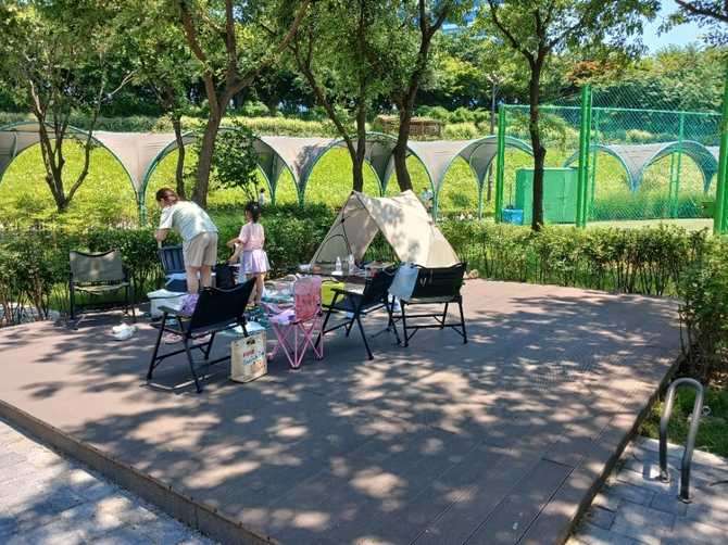 Guro Picnic Garden - image 11