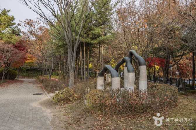 Discover Geumcheon Sports Park - image 9