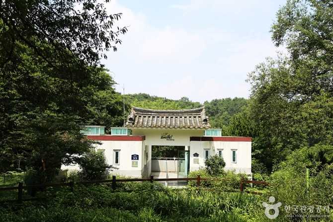 Discover Geumjeongsanseong Dongmun Gate - image 18