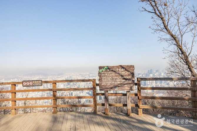 우면산 소망탑: 서울과 과천의 대표 산책 명소와 전망 포인트 9