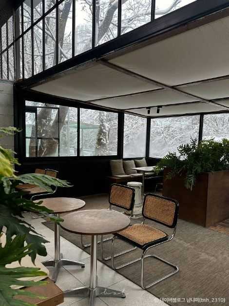 북한산 전망이 멋진 강북구 카페 산아래 추천 정보 11