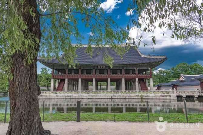 경복궁 역사와 문화유산, 방문 정보까지 한눈에 보기