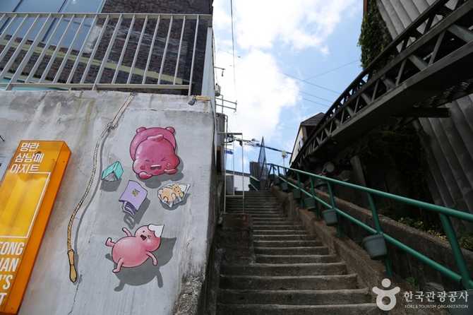 부산 이바구길명란로드: 역사와 문화가 살아 숨 쉬는 테마 거리