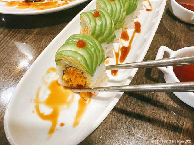 신촌 맛집 추천, 라임 초밥집의 인기 메뉴와 위치 정보