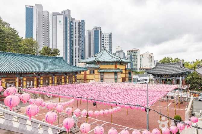 Visit HyeWonJeongsa Temple in Busan - image 6