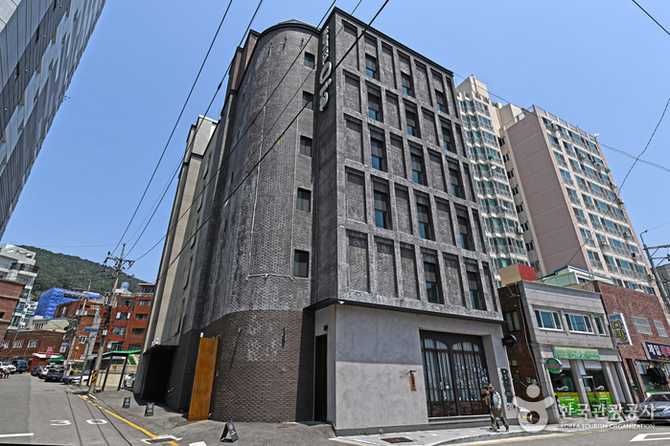 Oia Hotel in Busan - image 2