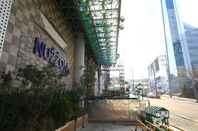 Discover Nujeon Fashion Mall - image 2